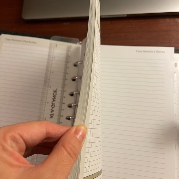 AT-A-GLANCE Undated Faux Leather Fashion Starter Set, 7 Ring, Black, Desk Size - Picture 8 of 14